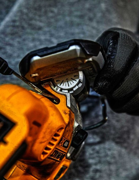 DeWALT DCS334N (Body Only Carton)