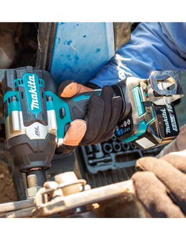Llave de Impacto MAKITA DTW700RTJ (2 x 5,0 Ah + DC18RC + MAKPAC