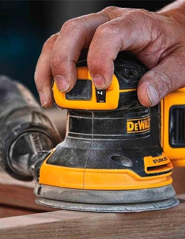 Levigatrice Roto-orbitale DeWALT DCW210NT (Solo corpo + TSTAK