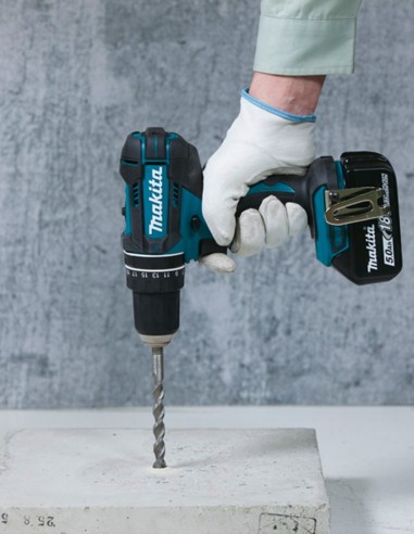 MAKITA Kit MK217RTJ (DHP482 + DTW300 + 2 x 5,0 Ah + DC18RC +