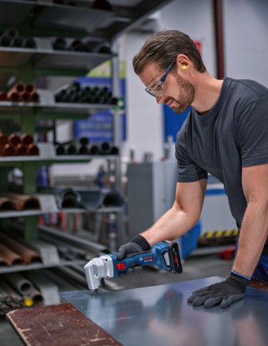 Punzonadora BOSCH GNA 18V-16 E (Cuerpo solo)