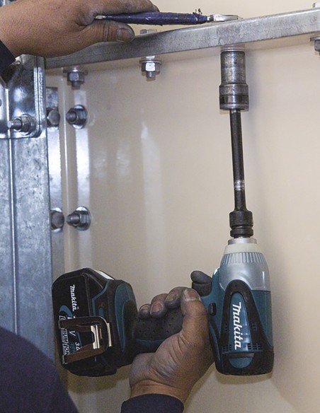 Clé à Chocs MAKITA DTW251RMJ (2 x 4,0 Ah + DC18RC + MAKPAC 2)