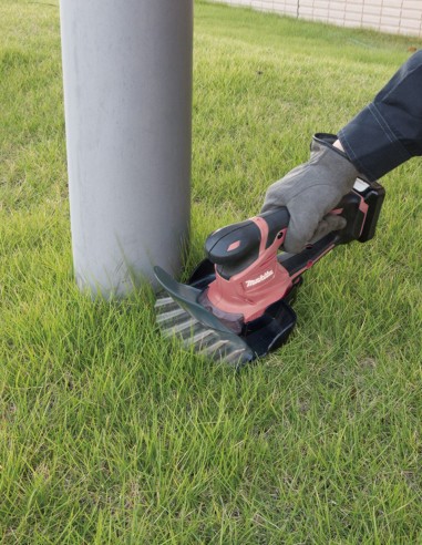 Grass Shear MAKITA UM600DSAP (1 x 2,0 Ah + DC10SB)