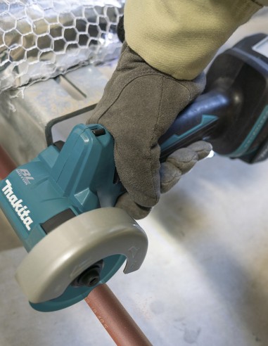 Sega diamantata MAKITA DMC300Z (Solo corpo)