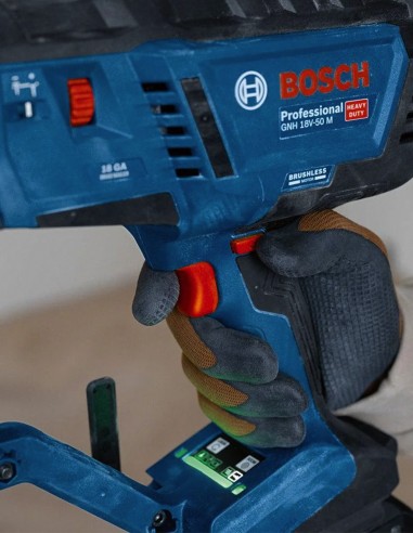 Clavadora BOSCH GNH 18V-50 M (Cuerpo solo)