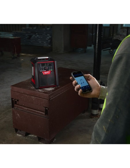 Radio/Cargador Milwaukee M18RC-0 (Cuerpo solo)
