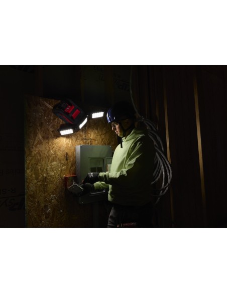 Foco LED Milwaukee M18MDTL-0 (Cuerpo solo Cartón)