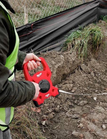 Cinta métrica larga abierta hoja de fibra 30m Milwaukee