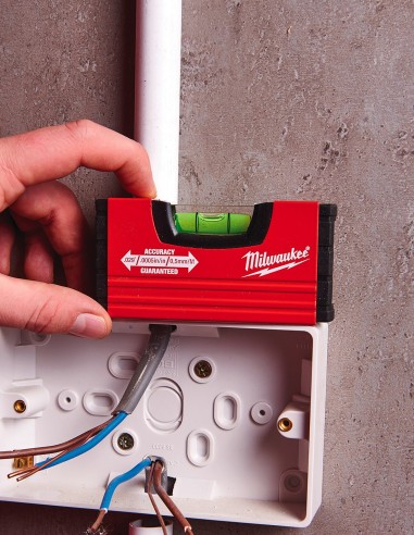 Niveau de poche 10 cm Milwaukee