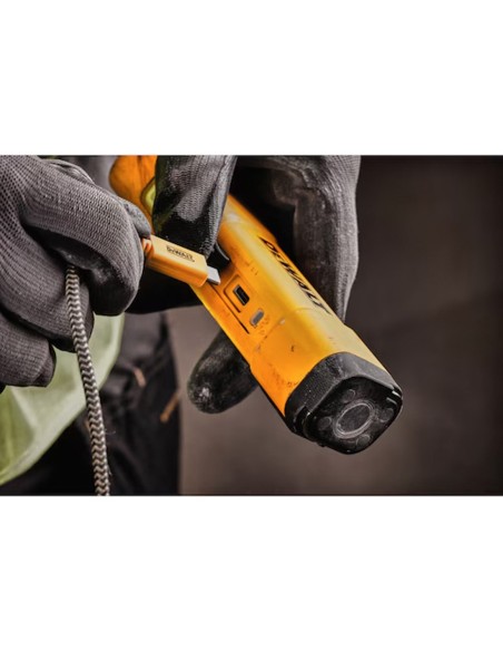 Linterna LED DeWALT DCL183 (Cuerpo solo)