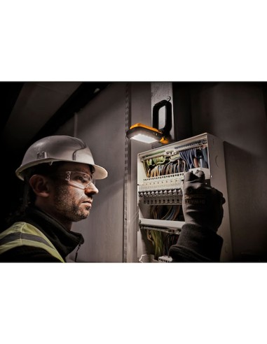 Linterna LED DeWALT DCL182 (Cuerpo solo)